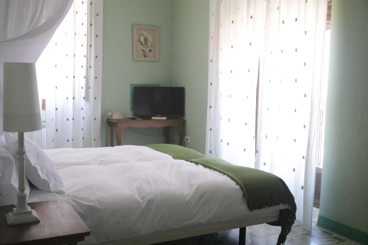 Hotel Villa Maria Фуэнтес-де-Бехар Экстерьер фото